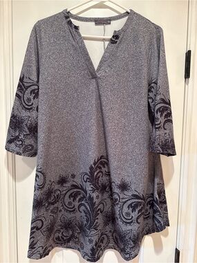 Azalea Gray Floral Tunic Top XL Soft Stretch Boho 3/4 Sleeve